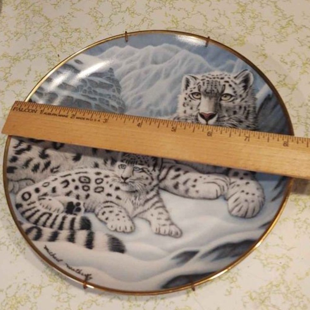 Franklin Mint Snow Leopards Decorative Plate * - Picture 2 of 4